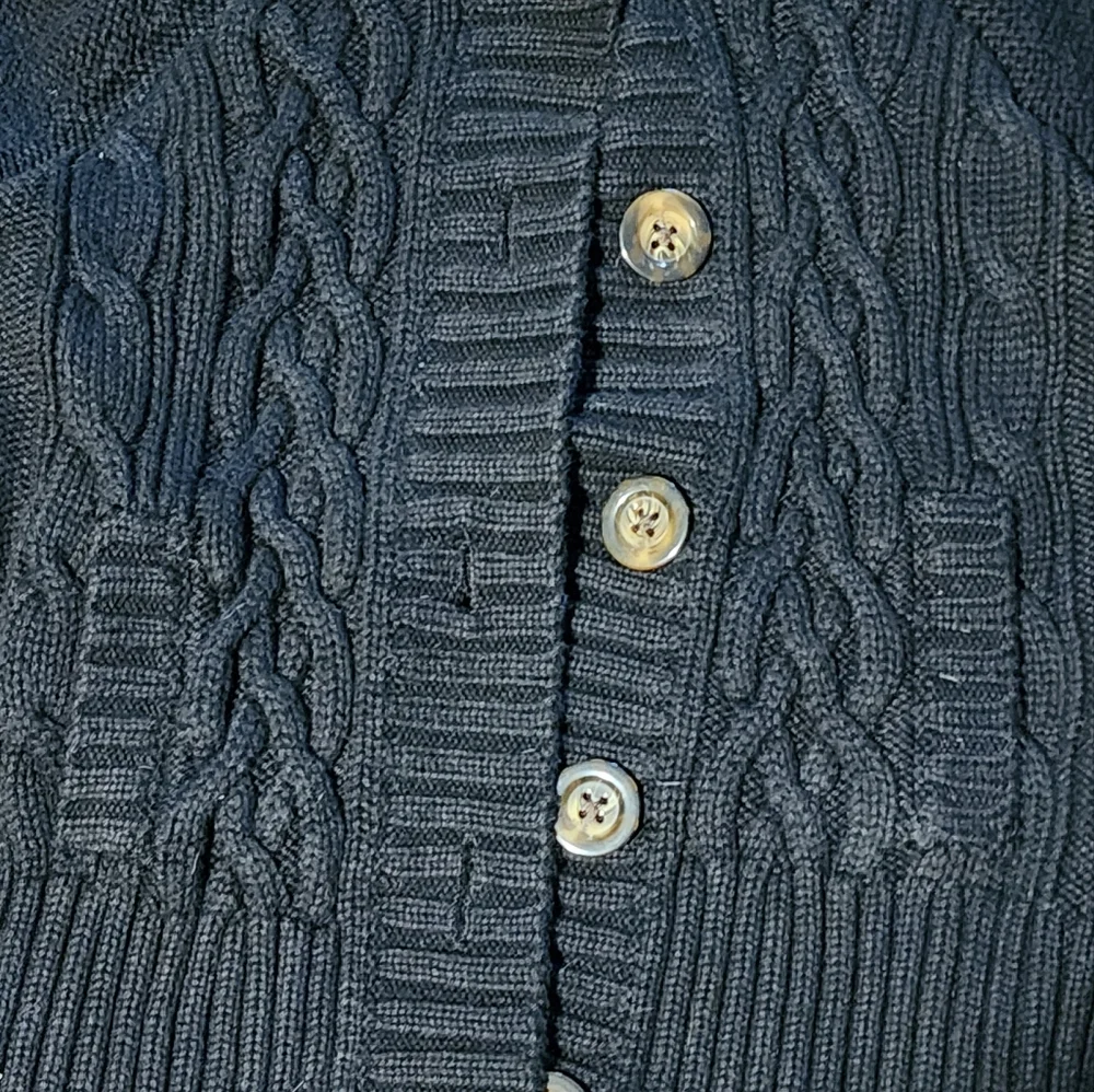 GAP cute cable